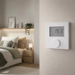 Digitaler Raumthermostat zur Temperaturregelung der Fußbodenheizung im Schlafzimmer